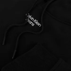 Calvin Klein Chandail Stacked Logo Hoodie Men En Noir pas cher en ligne 15