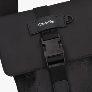 de garantie authentique Calvin Klein Urban Repreve Clip Flatpack Sac Reporter En Noir 15