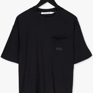 en vente Calvin Klein T-shirt Shrunken Badge Pocket Tee En Noir 13