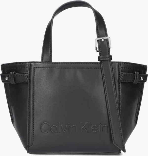 magasin pas cher Calvin Klein Minimal Hardware Mini Tote Sac à Main En Noir 1