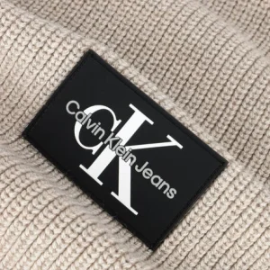 belle Calvin Klein Monologo Patch Scarf Foulard En Beige 6