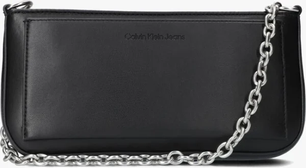 Calvin Klein Shoulder Pouch 25 Chainle Sac Bandoulière En Noir belle 4