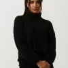 Service Clients Dédié Calvin Klein Col Roulé Ck Chunky Roll Neck En Noir 19