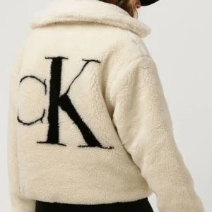 pas cher en vente Calvin Klein Manteau Teddy Back Ck Sherpa Short Jacket écru 9