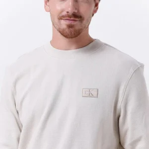 Calvin Klein Pull Shrunken Badge Ls Waffle Tee En Beige vente en ligne 11