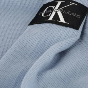 Calvin Klein Chandail Monologo Badge Waffle Ls Tee En Bleu a Prix Discount 15