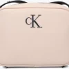 Calvin Klein Minimal Monogram Camera Bag18 Sac Bandoulière En Rose magasin pas cher 19