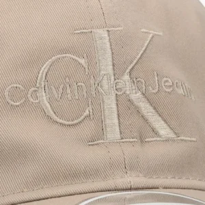 à prix très bas Calvin Klein Monogram Cap Casquette En Taupe 15