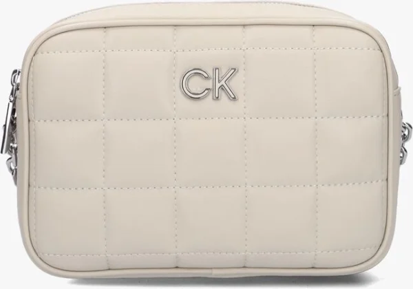 site officiel Calvin Klein Re-lock Quilt Camera Bag Sac Bandoulière En Taupe 1