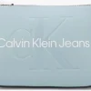 mode Calvin Klein Sculpted Camera Pouch21 Mono Sac Bandoulière En Bleu 17