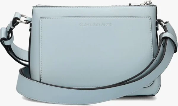 mode Calvin Klein Sculpted Camera Pouch21 Mono Sac Bandoulière En Bleu 4